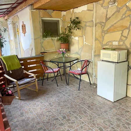 Bronz Apartment *